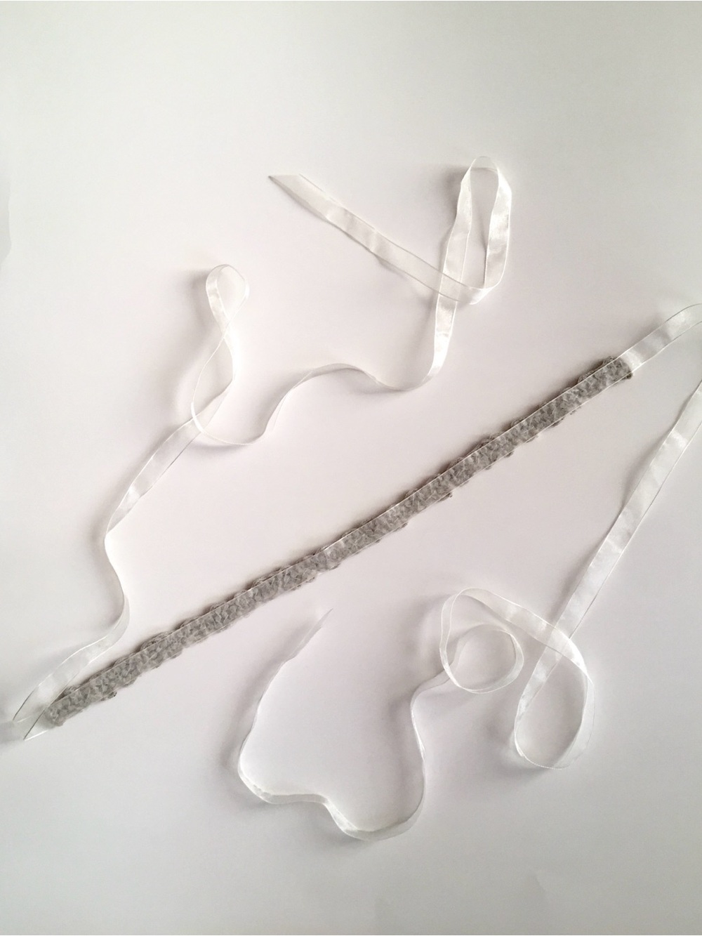 NWOT David's Bridal Pearl Crystal Cluster Sash Ribbon Waist Belt Hoco Bling - Picture 5 of 13